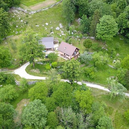 Posestvo Tmzek Villa โบเว็ก ภายนอก รูปภาพ