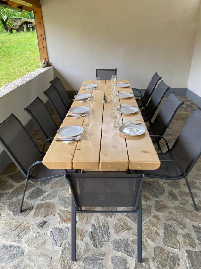 Posestvo Tmzek Villa โบเว็ก ภายนอก รูปภาพ